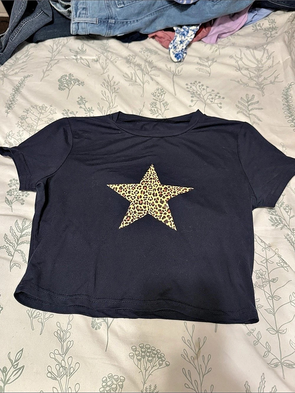 SHEIN Animal Print Star Tee Size Medium Like New